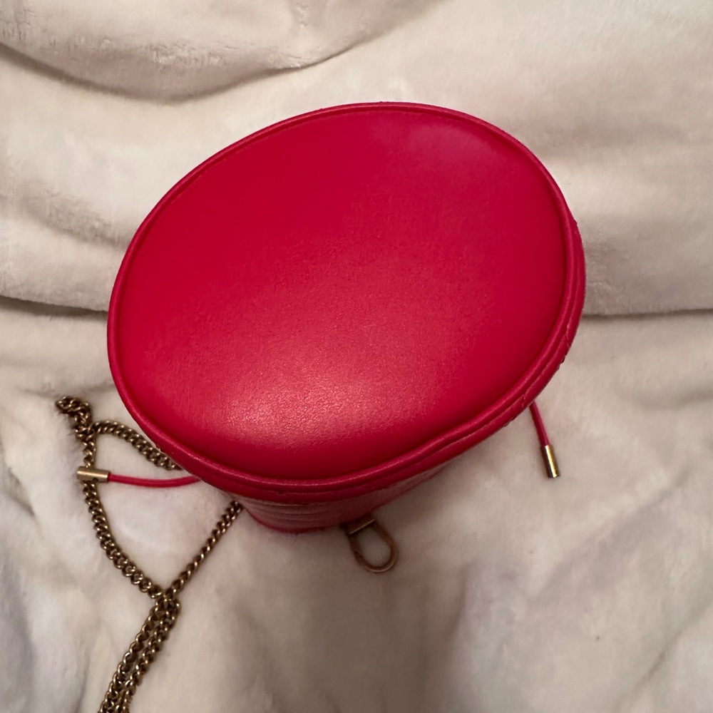 GG Marmont matelassé mini bucket bag- Red - Picture 5 of 10